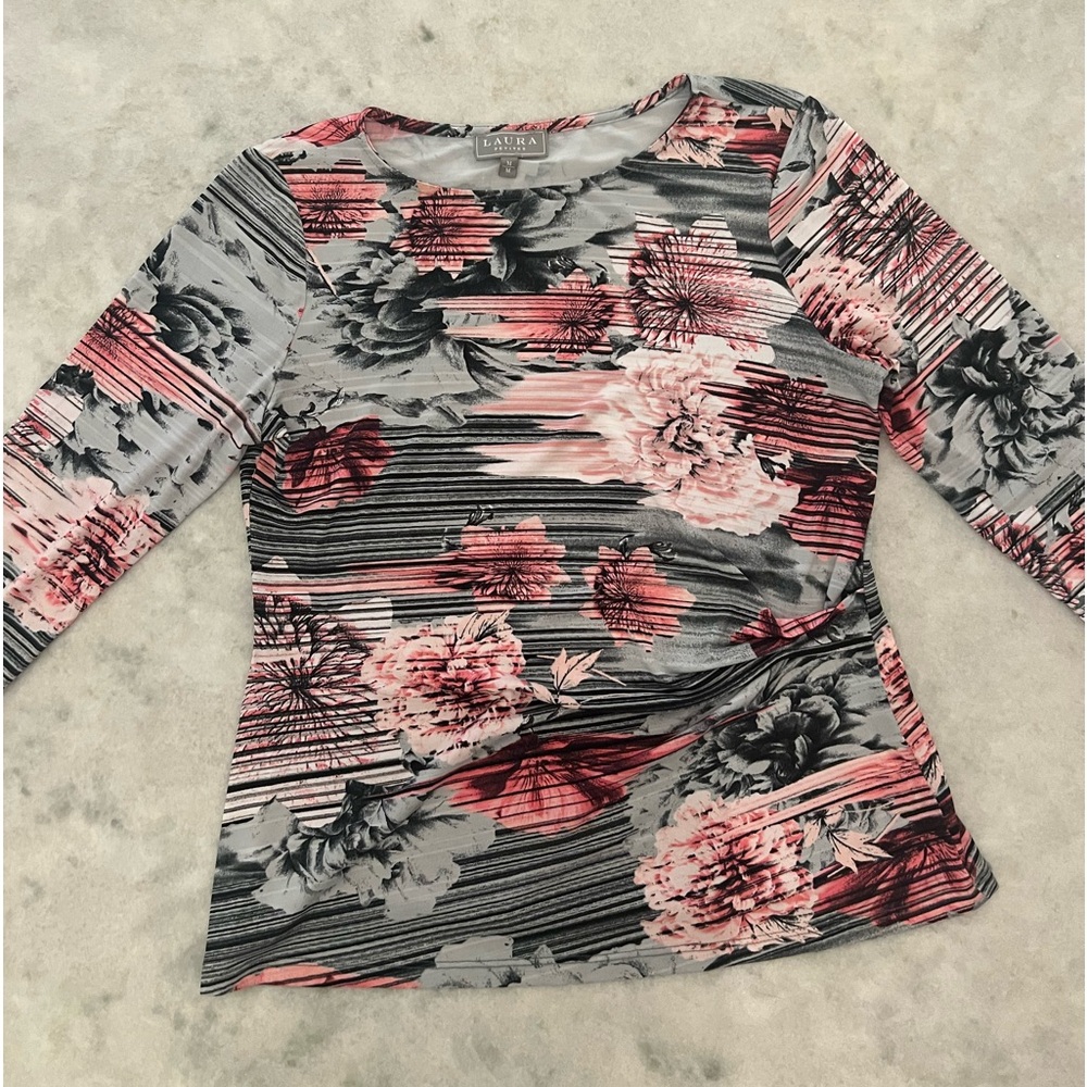 Laura petite top